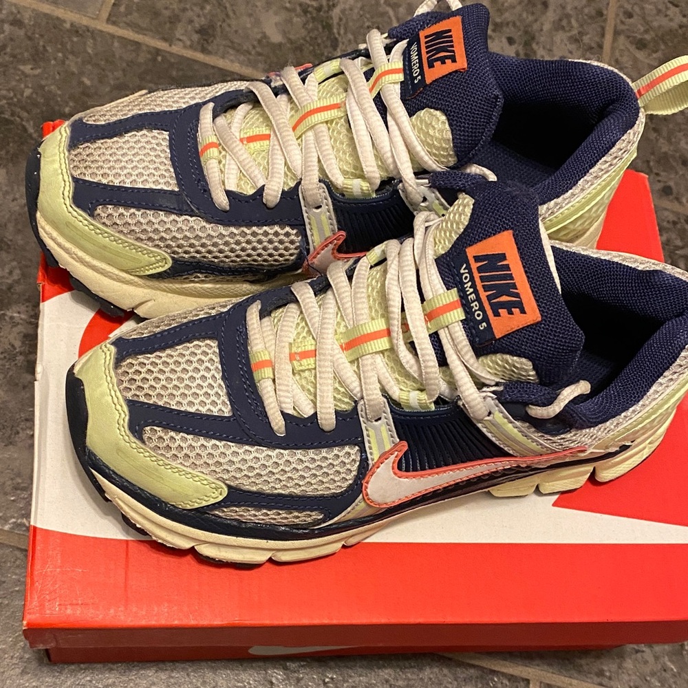 Nike Kids Blue and Cream Sneakers